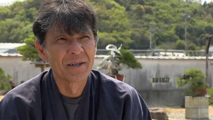 平松浩二の紹介