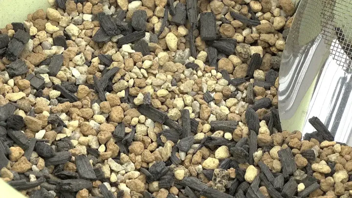 用土の種類と配合 / 粒の大きさについて